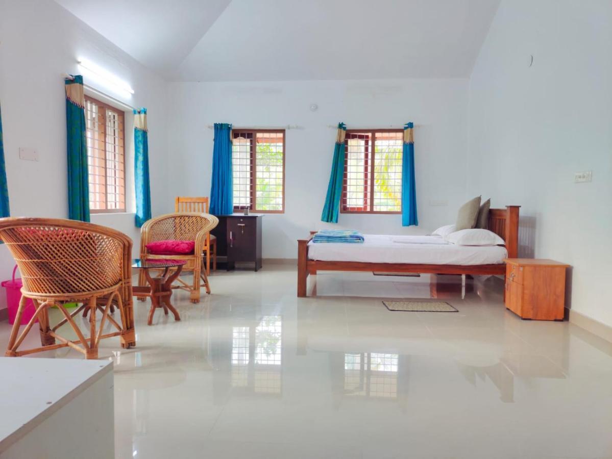 White Sands Homestay Turavur Экстерьер фото